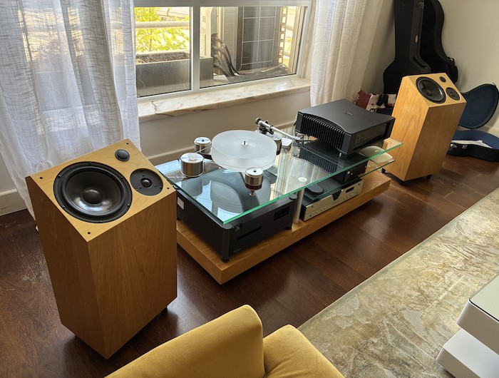Shahinian /  / Floorstanding 